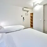 Kyriad Direct Sud - Yzeure Hotel
