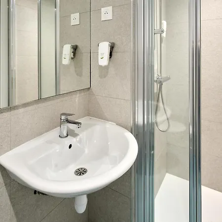 Отель Kyriad Eco - Sud Yzeure