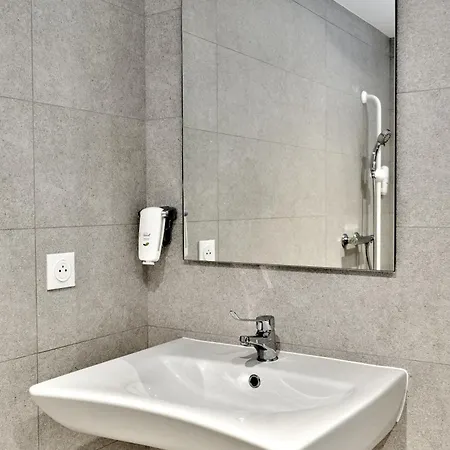 Kyriad Eco - Sud Yzeure Отель