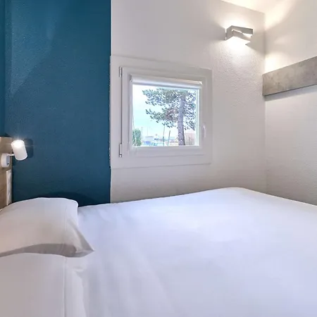 Kyriad Direct Sud - Yzeure Мулен