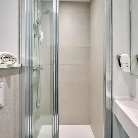 Kyriad Eco - Sud Yzeure 穆兰