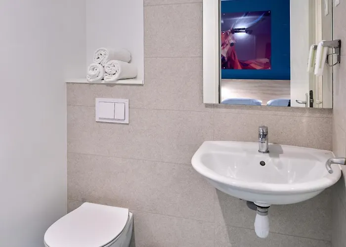 Kyriad Direct Sud - Yzeure Hotel 2*