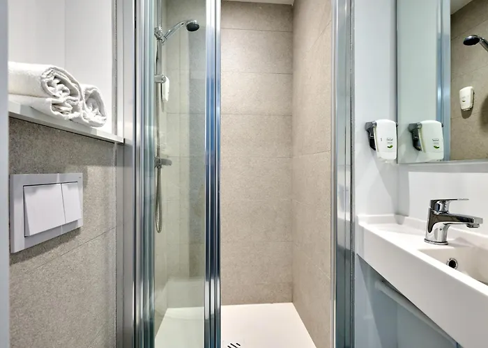 Hotel Kyriad Direct Sud - Yzeure 2*