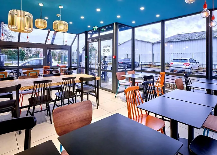 Kyriad Direct Sud - Yzeure 2*