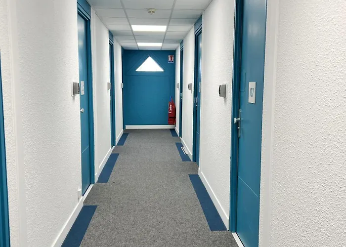 Kyriad Direct Sud - Yzeure