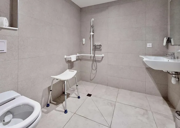 Hotel Kyriad Direct Sud - Yzeure 2*